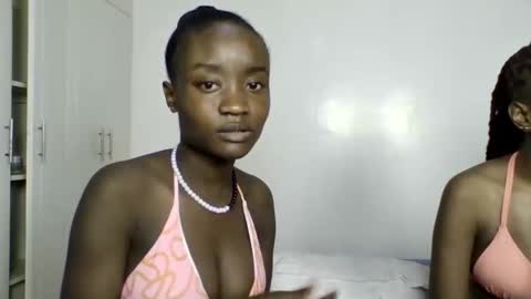 Snapshot of pretty_luv1 chatting on 12.16.25 pretty luv1 online show from 12.16.25