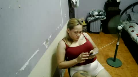 pretty_lyn08 online show from 07.23.26