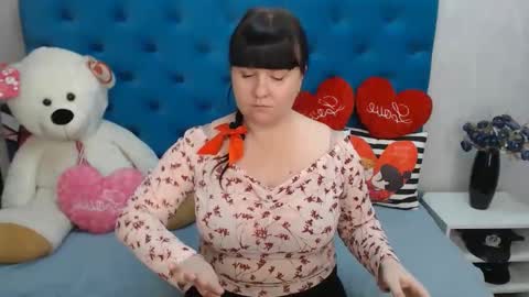 pretty_malika online show from 02.14.25