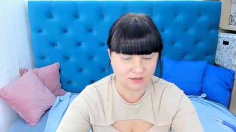 pretty_malika online show from 10.21.25