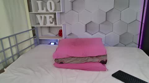 Pretty Marta online show from 12.27.24