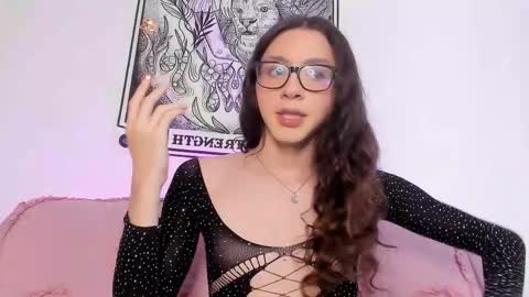 Pretty Moon online show from 02.13.26