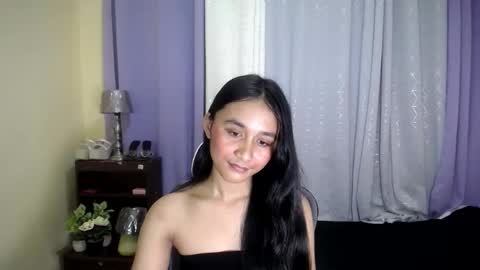Snapshot of pretty_morenaxx chatting on 03.05.25 Marimar online show from 03.05.25
