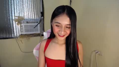 Snapshot of pretty_morenaxx chatting on 10.25.25 Marimar online show from 10.25.25