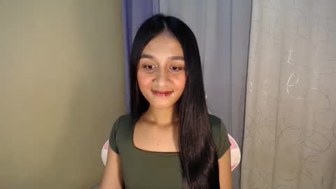 Snapshot of pretty_morenaxx chatting on 11.01.25 Marimar online show from 11.01.25