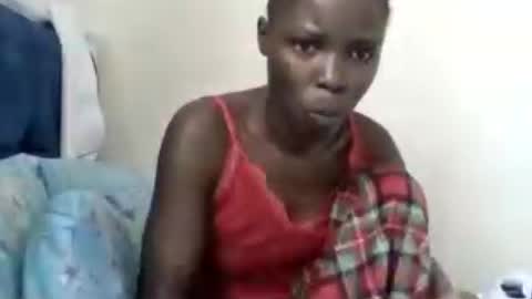 Snapshot of pretty_petite_ebony chatting on 06.24.26 pretty_petite_ebony online show from 06.24.26