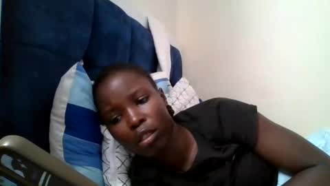 Snapshot of pretty_petite_ebony chatting on 07.12.26 pretty_petite_ebony online show from 07.12.26