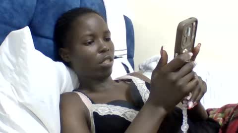 Snapshot of pretty_petite_ebony chatting on 07.21.26 pretty_petite_ebony online show from 07.21.26