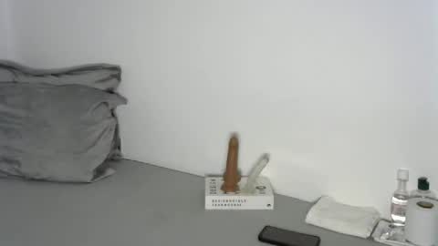 Snapshot of pretty_queennie chatting on 10.31.25 Pretty doll online show from 10.31.25