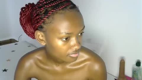 Snapshot of pretty_queennie chatting on 12.14.25 Pretty doll online show from 12.14.25