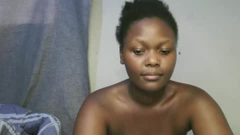 pretty_shanz online show from 10.18.25