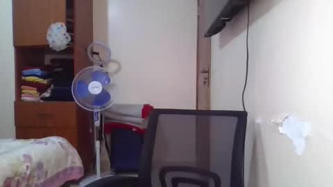 pretty_shila online show from 04.25.26