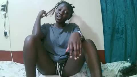 Snapshot of pretty_tiffany1 chatting on 11.28.25 pretty_tiffany1 online show from 11.28.25