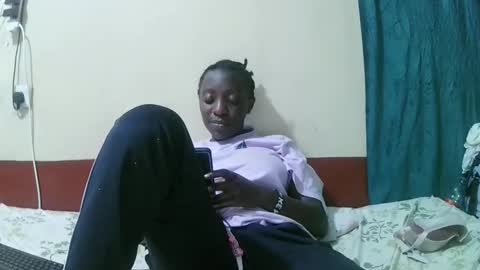 Snapshot of pretty_tiffany1 chatting on 11.30.25 pretty_tiffany1 online show from 11.30.25