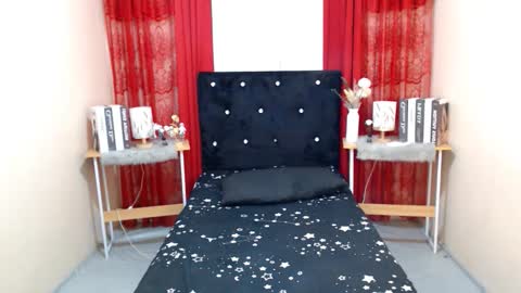 prettyakhira online show from 11.28.25