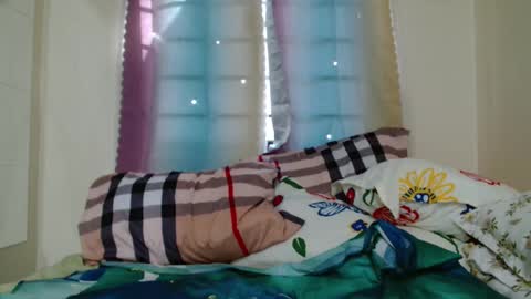 PrettyAsian098 online show from 12.13.24