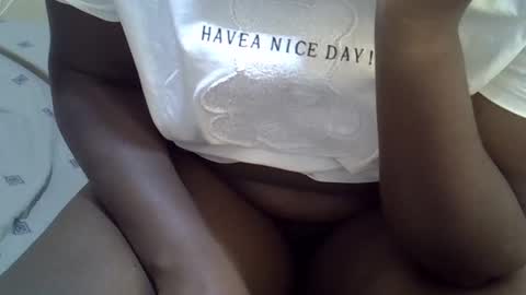 Snapshot of prettybooty1 chatting on 02.27.25 prettybooty1 online show from 02.27.25