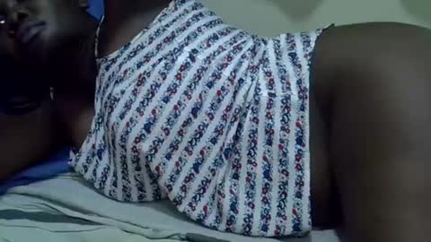 Snapshot of prettybooty1 chatting on 02.28.25 prettybooty1 online show from 02.28.25