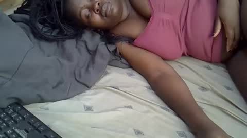 Snapshot of prettybooty1 chatting on 03.05.25 prettybooty1 online show from 03.05.25