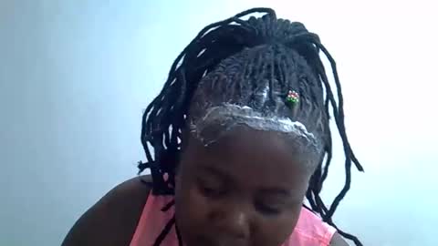 Snapshot of prettybooty1 chatting on 10.08.25 prettybooty1 online show from 10.08.25