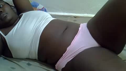 Snapshot of prettybooty1 chatting on 10.16.25 prettybooty1 online show from 10.16.25