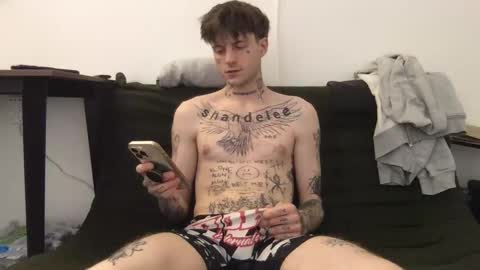 Snapshot of prettyboyszn chatting on 01.15.26 pretty boy online show from 01.15.26