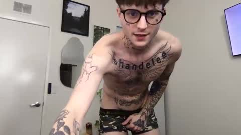 Snapshot of prettyboyszn chatting on 01.17.26 pretty boy online show from 01.17.26