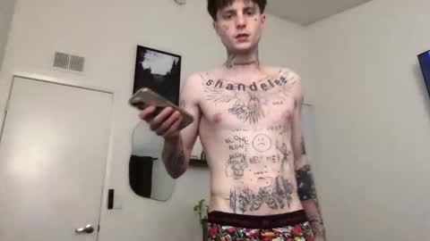 Snapshot of prettyboyszn chatting on 01.18.26 pretty boy online show from 01.18.26