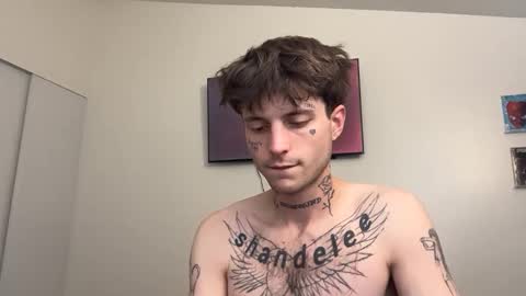 Snapshot of prettyboyszn chatting on 02.12.26 pretty boy online show from 02.12.26