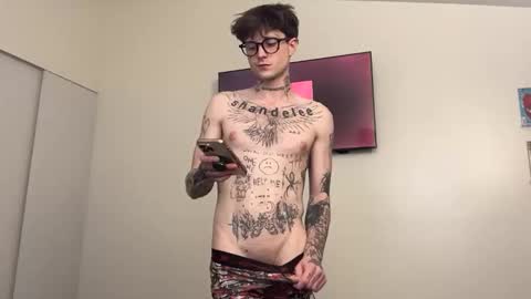 Snapshot of prettyboyszn chatting on 02.14.26 pretty boy online show from 02.14.26