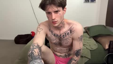 Snapshot of prettyboyszn chatting on 02.16.26 pretty boy online show from 02.16.26