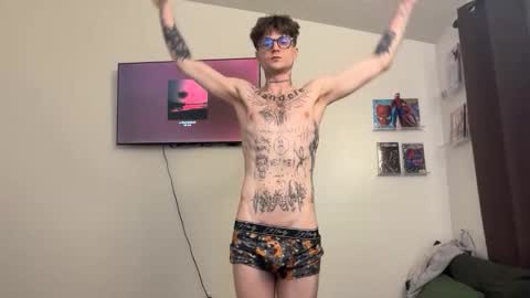 Snapshot of prettyboyszn chatting on 02.23.26 pretty boy online show from 02.23.26