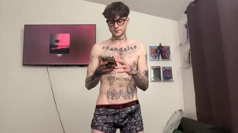 Snapshot of prettyboyszn chatting on 02.24.26 pretty boy online show from 02.24.26