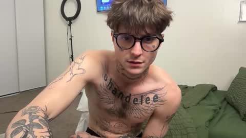 Snapshot of prettyboyszn chatting on 03.08.26 pretty boy online show from 03.08.26