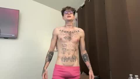 Snapshot of prettyboyszn chatting on 03.12.26 pretty boy online show from 03.12.26