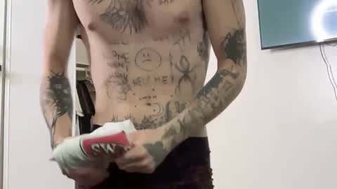 Snapshot of prettyboyszn chatting on 03.13.26 pretty boy online show from 03.13.26