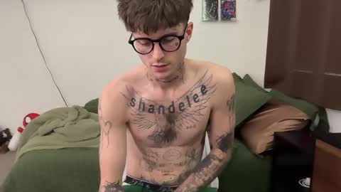 Snapshot of prettyboyszn chatting on 03.27.26 pretty boy online show from 03.27.26