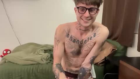 Snapshot of prettyboyszn chatting on 03.28.26 pretty boy online show from 03.28.26