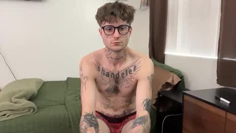 Snapshot of prettyboyszn chatting on 03.29.26 pretty boy online show from 03.29.26