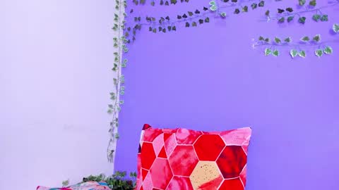 Snapshot of prettybunnies08 chatting on 02.09.25 Enzo Denis online show from 02.09.25