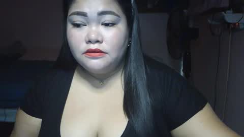 Snapshot of prettycarla_ chatting on 11.15.25 prettycarla online show from 11.15.25