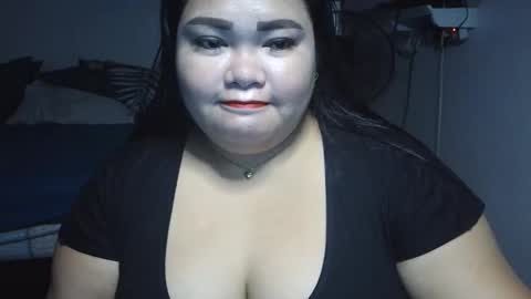 Snapshot of prettycarla_ chatting on 11.17.25 prettycarla online show from 11.17.25