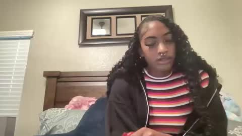 prettyfacefemale online show from 04.08.26