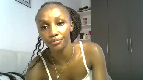 Snapshot of prettygee21 chatting on 01.09.26 Pretty darkskin doll online show from 01.09.26