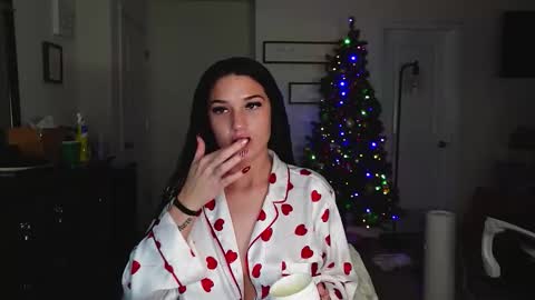 prettygirllltorii online show from 12.22.25