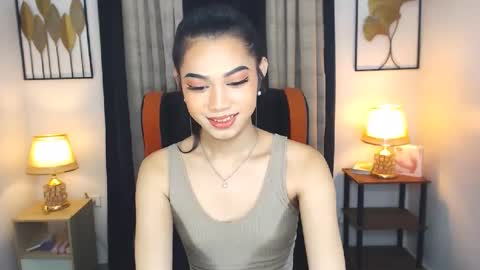 Snapshot of prettyhothugecock chatting on 01.18.25 prettyhothugecock online show from 01.18.25