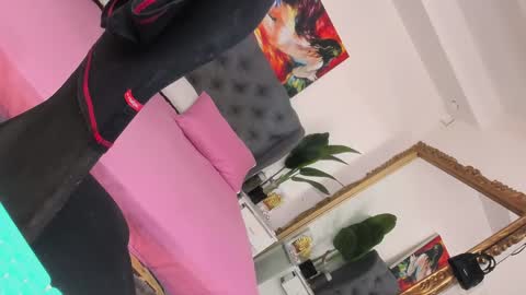 Snapshot of prettyjuliax chatting on 12.06.24 prettyjuliax online show from 12.06.24