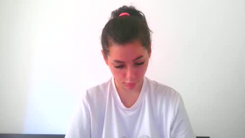 prettyjulliette online show from 09.21.25