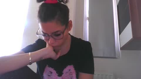 prettyjulliette online show from 10.17.25