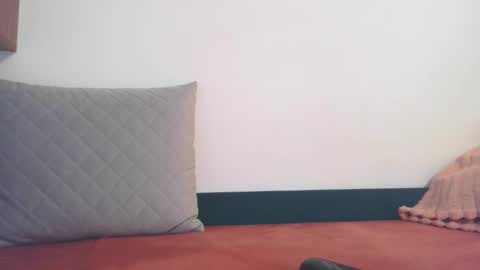 prettyjulliette online show from 11.12.25